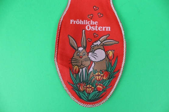 Preview: Osk Betex # O-80 "Hasenpaar" Ostereiform rot ca. 250 g Füllgewicht